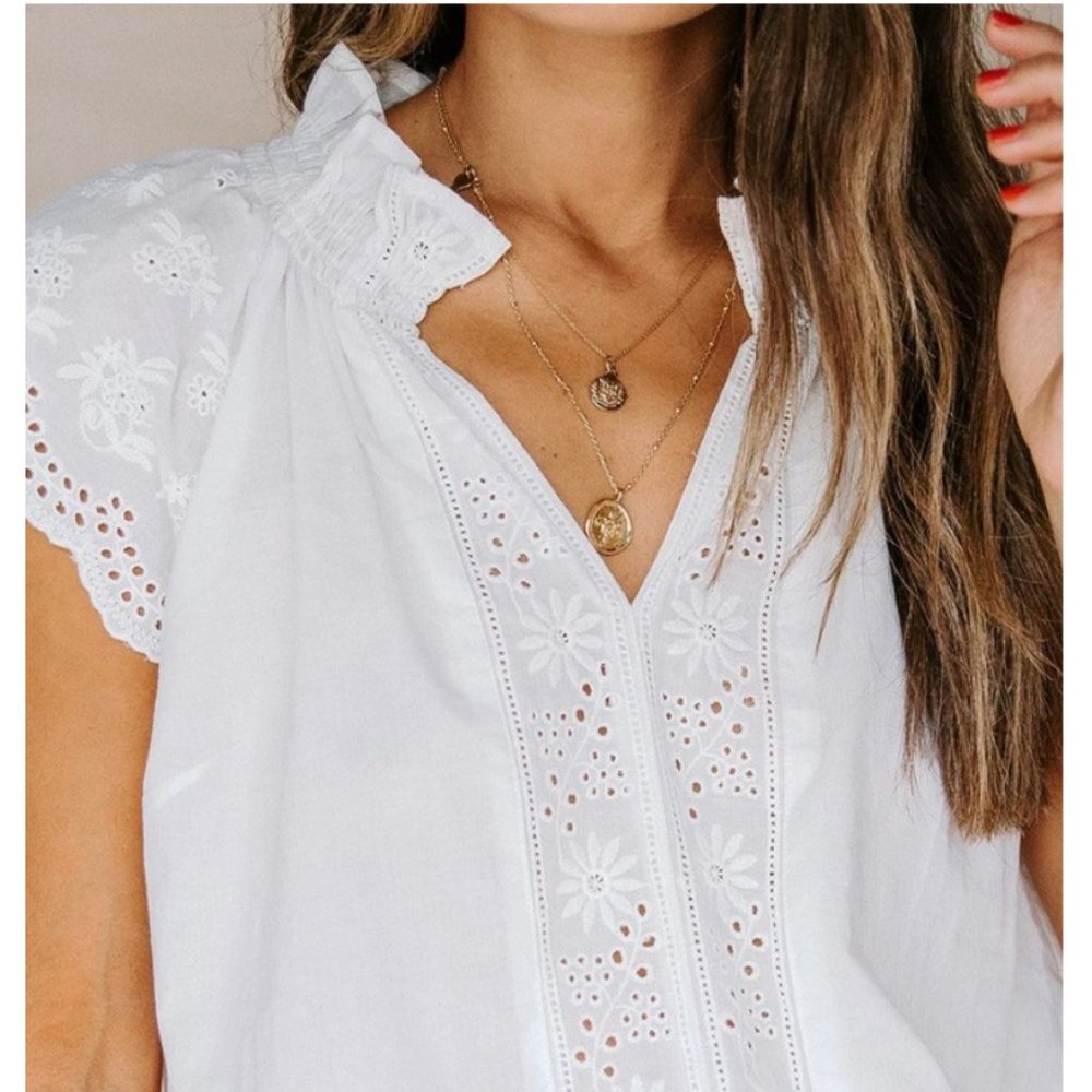 White embroidered eyelet cap sleeve cotton top - Picture 2 of 8
